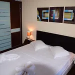 Bendita Mare Family غولدن ساندز