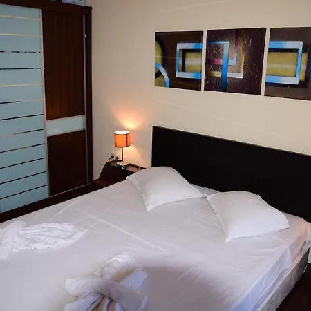Bendita Mare Family Golden Sands
